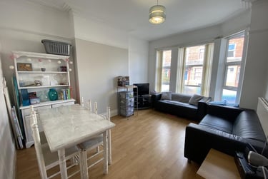 5 bed flat, Ash Grove, Longsight, Manchester, M145GQ - Image 4